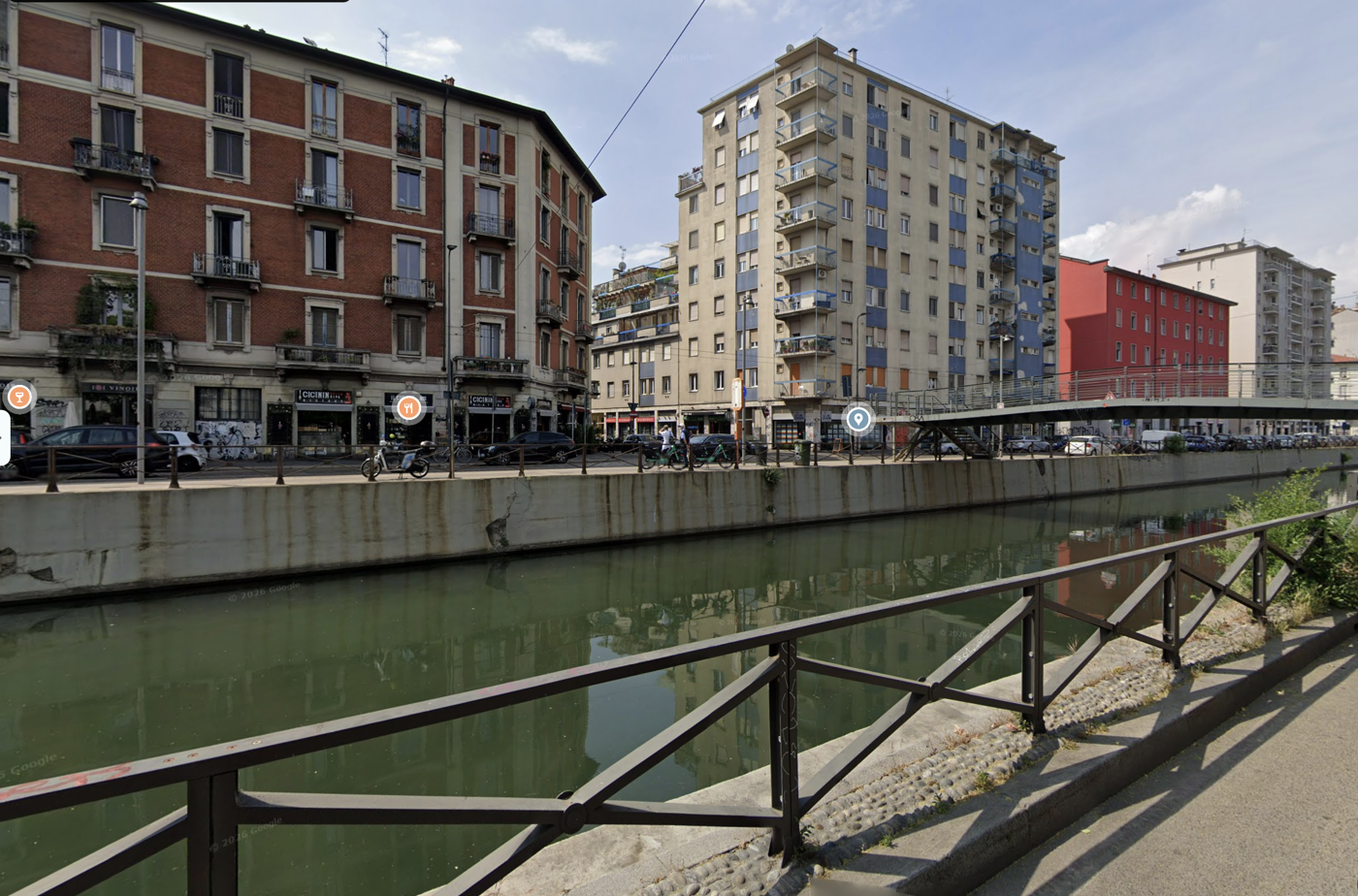 Attivit� commerciale Bar e tabacchi in vendita a Milano