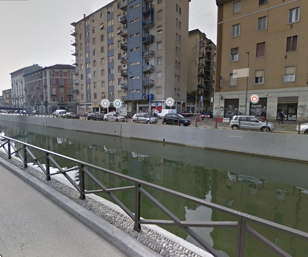 Attivit� commerciale Bar e tabacchi in vendita a Milano
