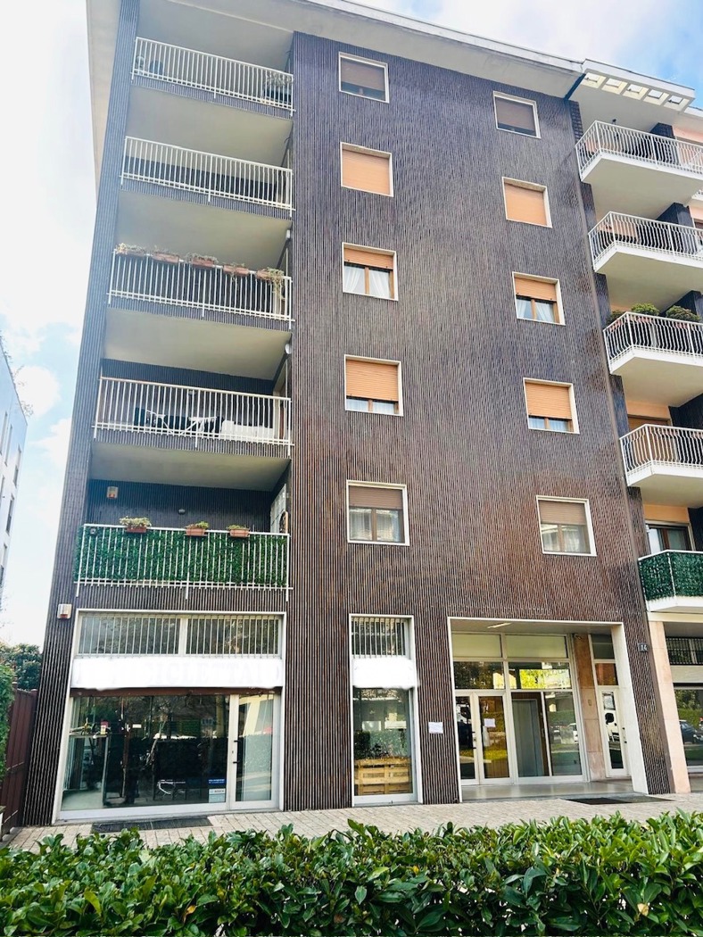 Negozio in affitto a Milano