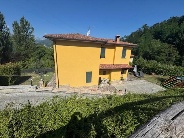 Casa indipendente con giardino, San Romano in Garfagnana villetta