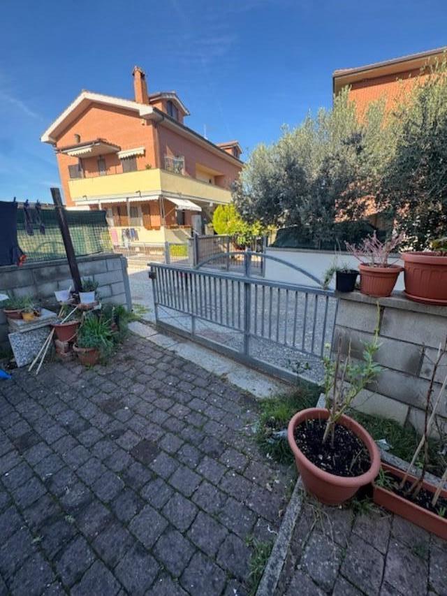 Casa indipendente con giardino, Collesalvetti guasticce