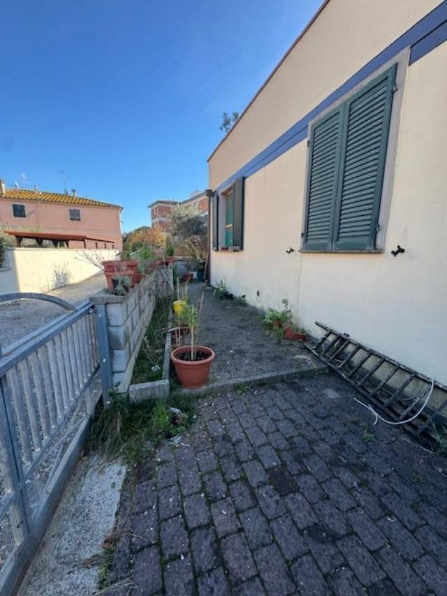 Casa indipendente con giardino, Collesalvetti guasticce