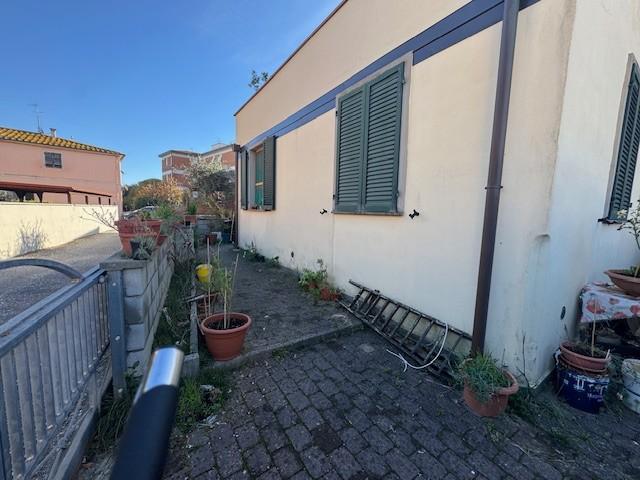 Casa indipendente con giardino, Collesalvetti guasticce