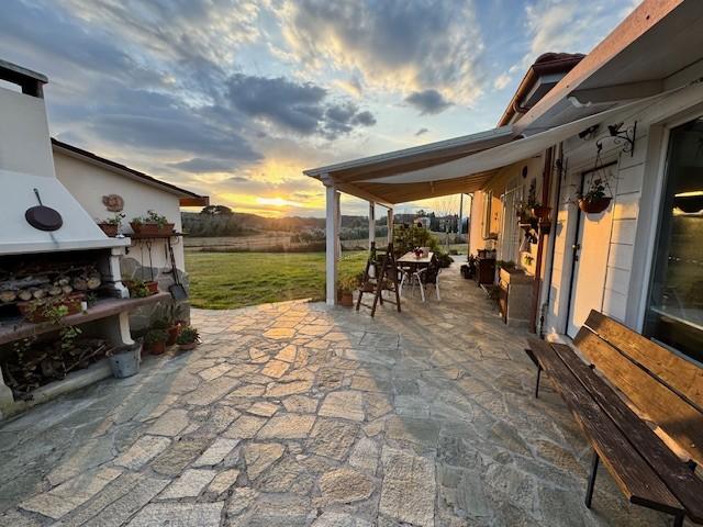 Villa con giardino a Collesalvetti