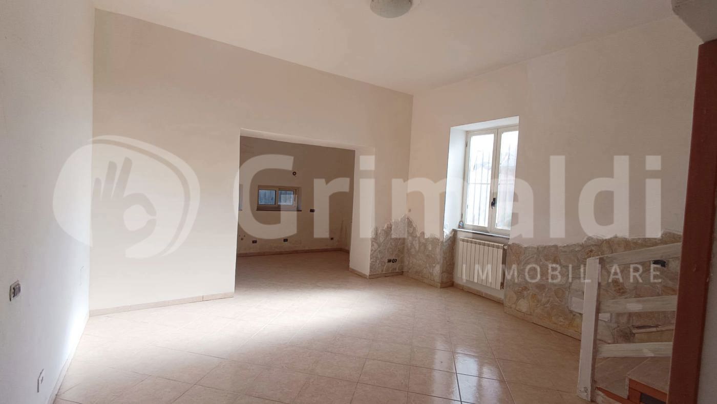 Trilocale con box a Marigliano