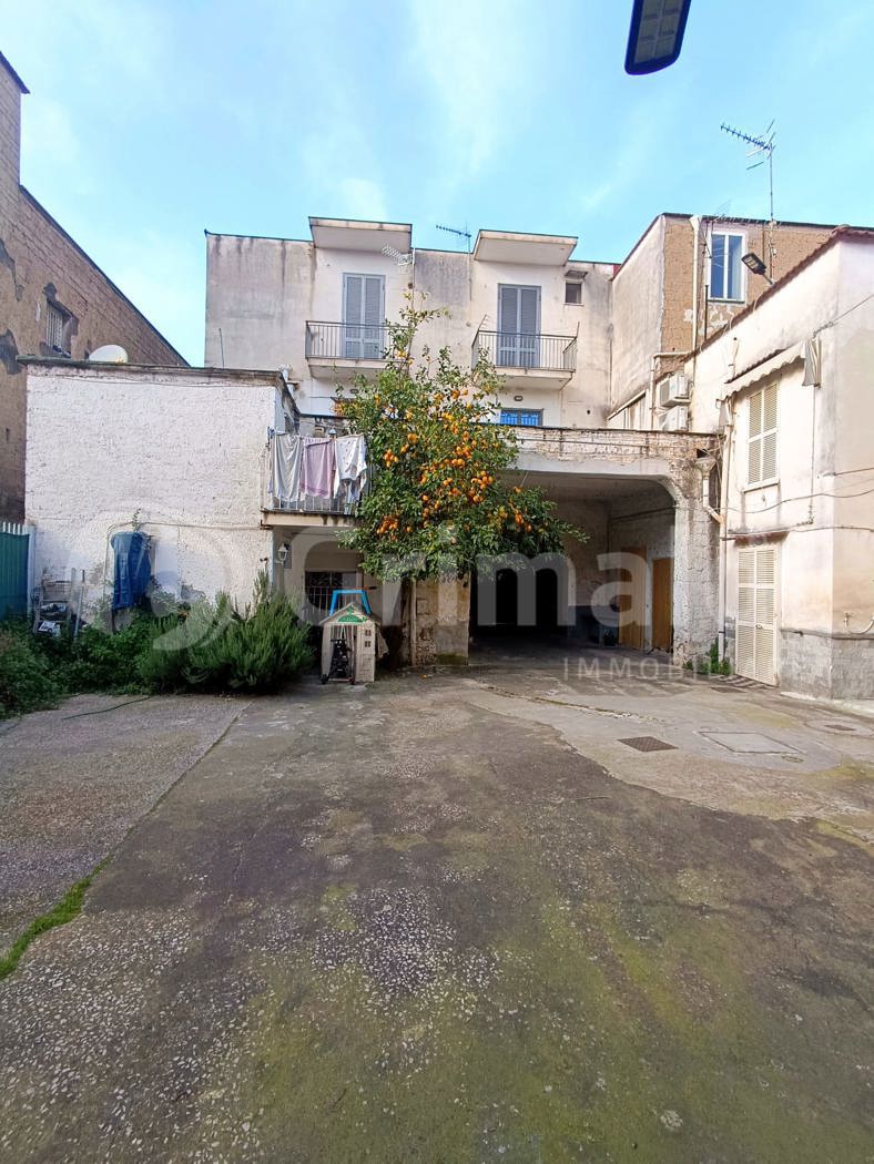 Stabile/Palazzo in vendita a Brusciano