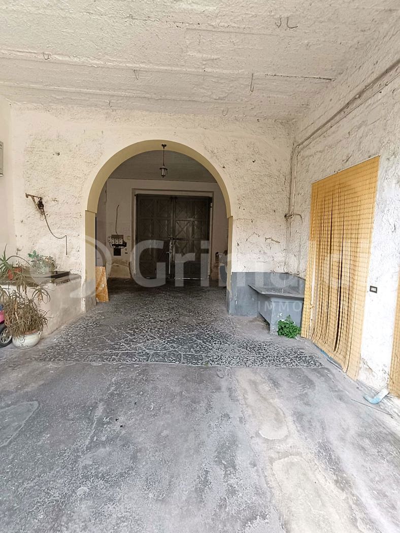 Stabile/Palazzo in vendita a Brusciano