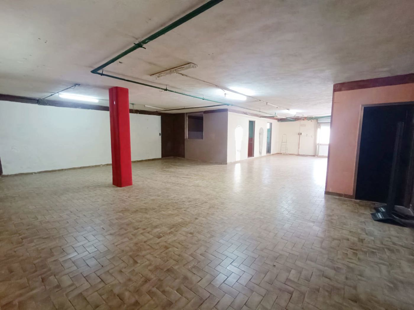 Magazzino in vendita a Brusciano