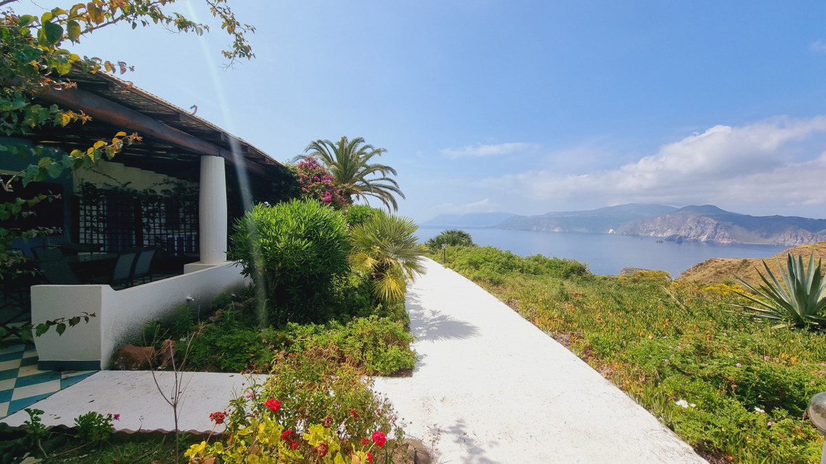 Casa indipendente vista mare a Lipari