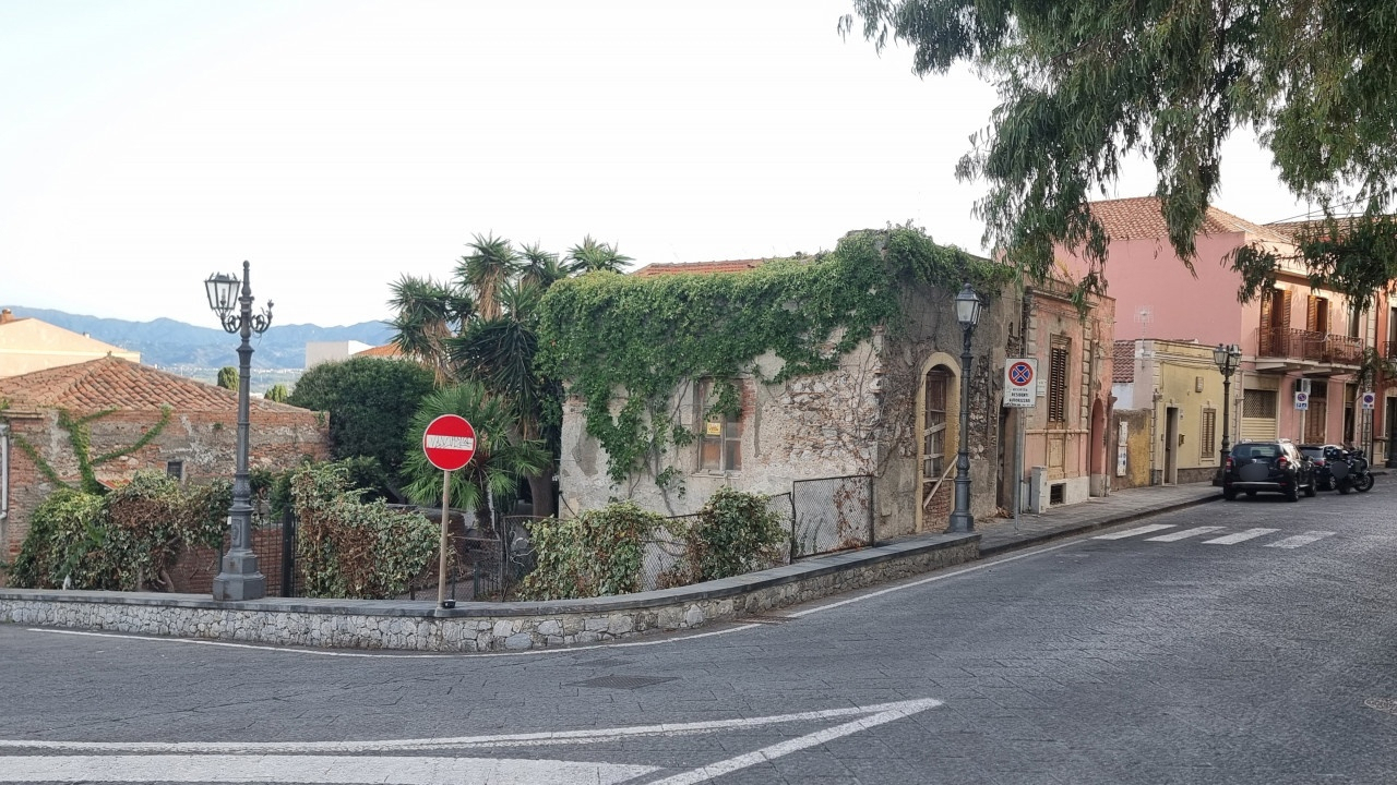 Casa indipendente con giardino a Milazzo