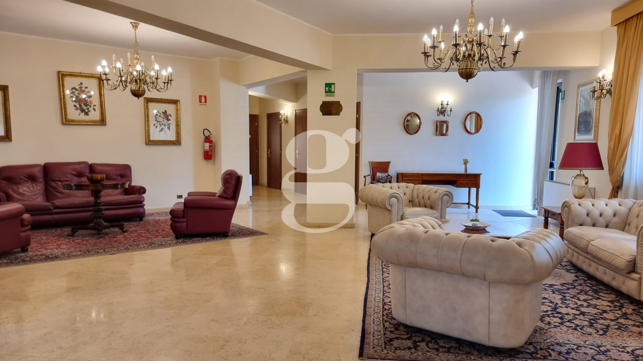 Attivit commerciale Albergo in vendita a Falcone