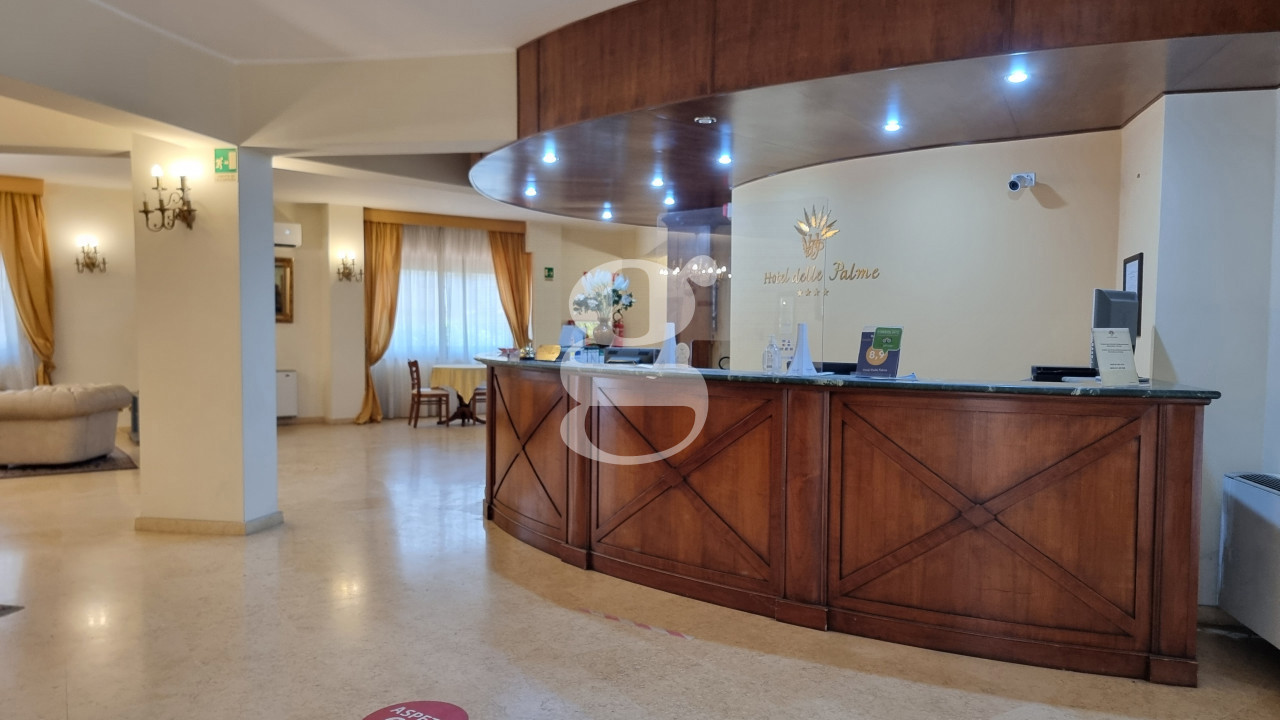 Attivit commerciale Albergo in vendita a Falcone