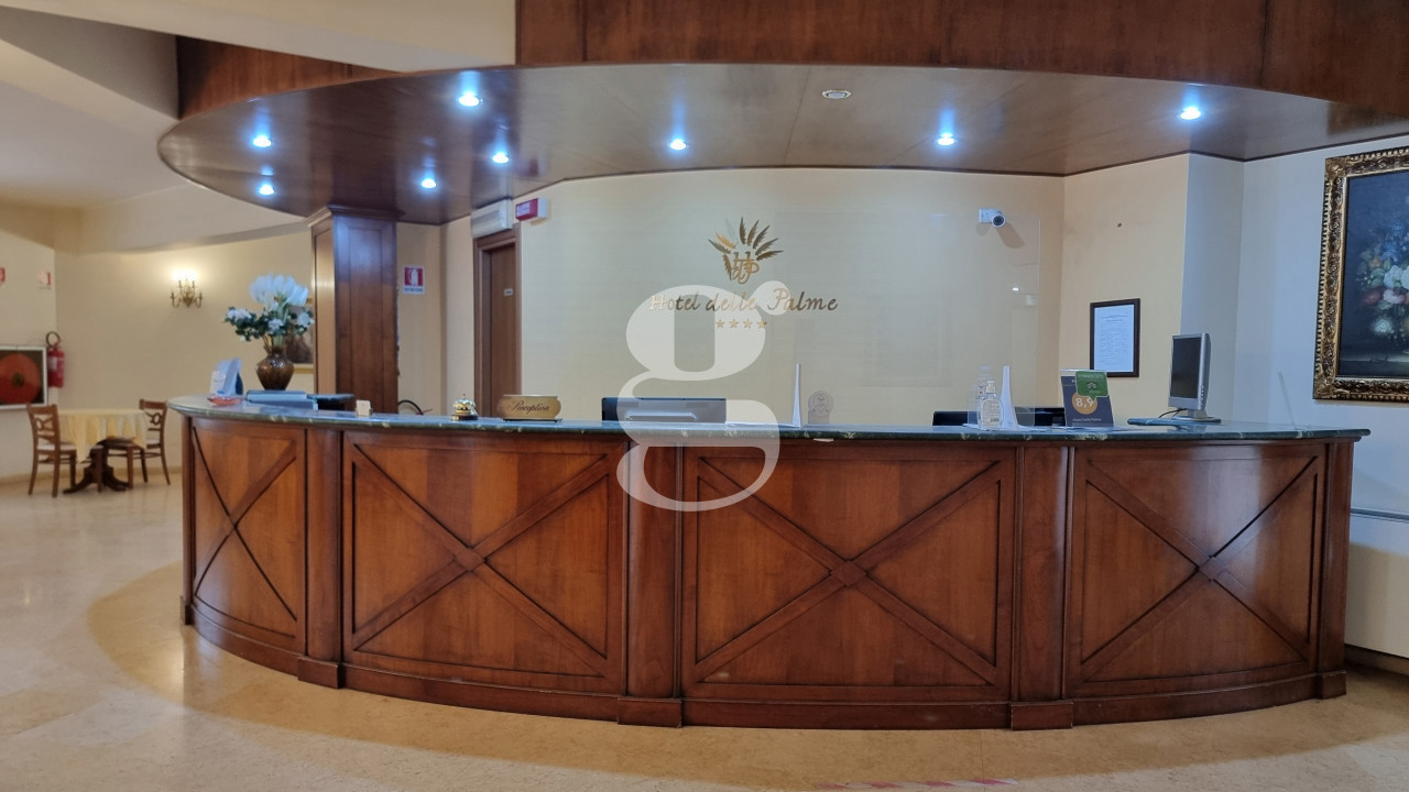 Attivit commerciale Albergo in vendita a Falcone