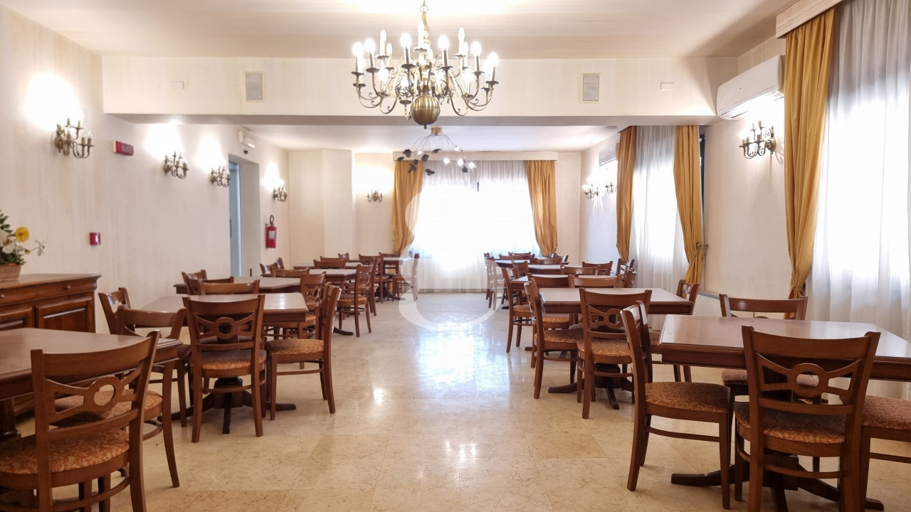 Attivit commerciale Albergo in vendita a Falcone