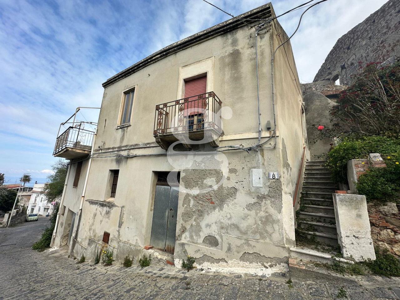 Casa indipendente da ristrutturare a Valdina
