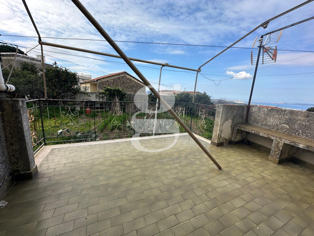 Casa indipendente da ristrutturare a Valdina