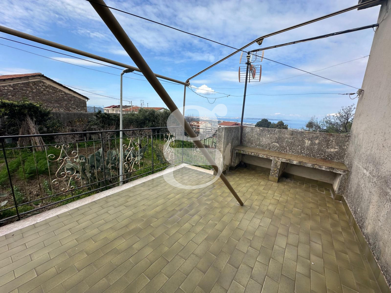 Casa indipendente da ristrutturare a Valdina