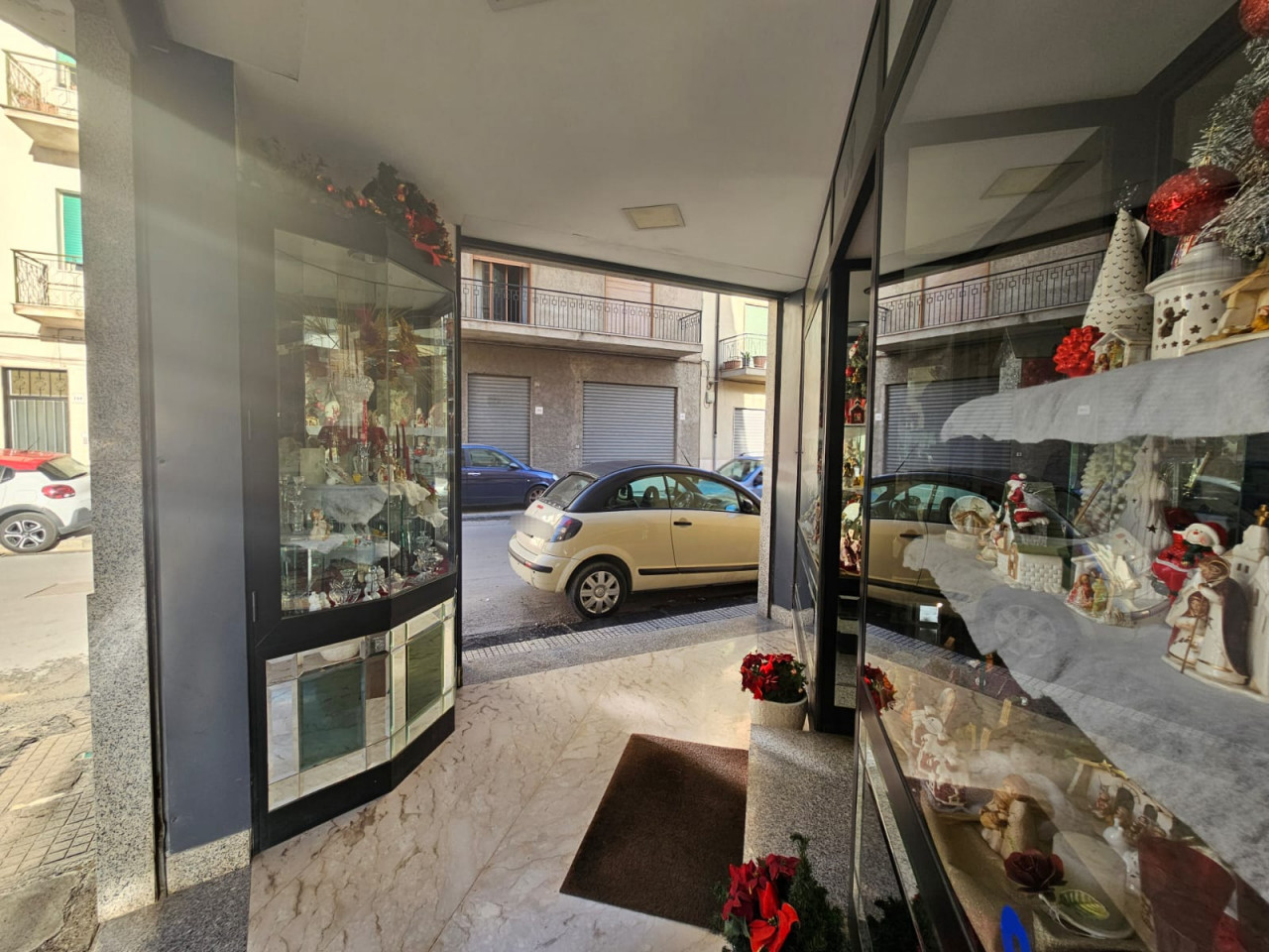 Negozio in affitto a Barcellona Pozzo di Gotto