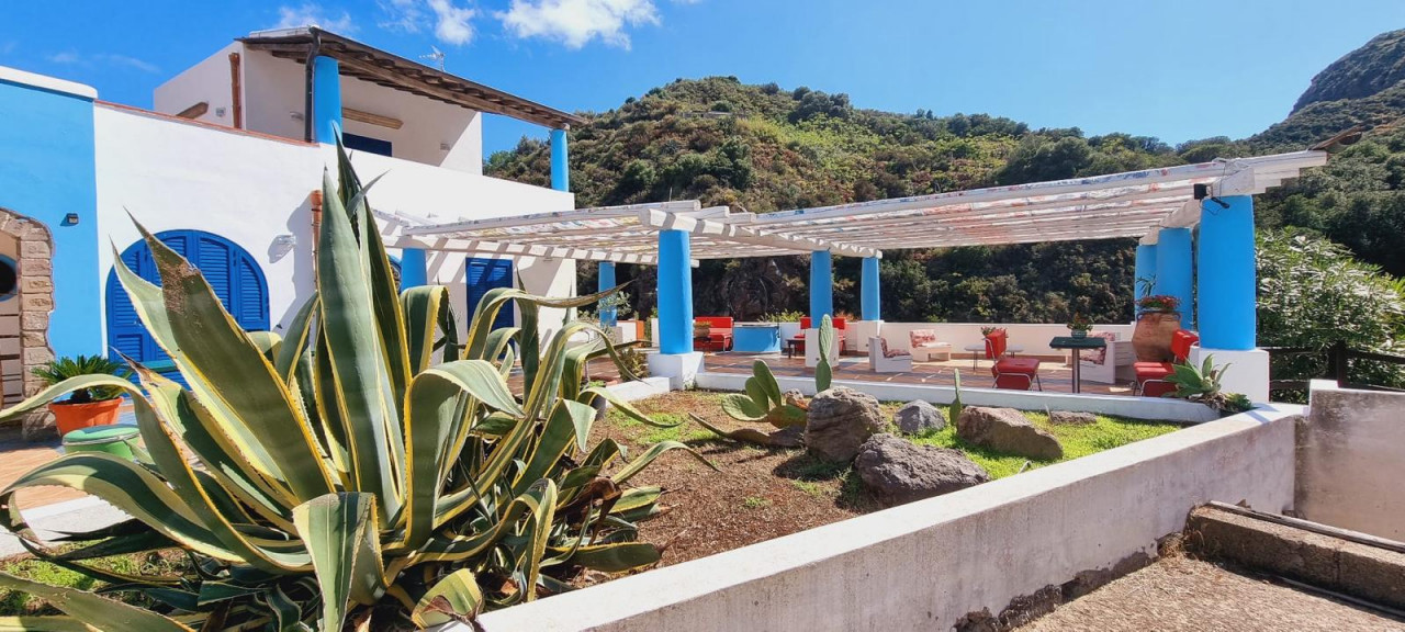 Attivit commerciale Albergo in vendita a Lipari