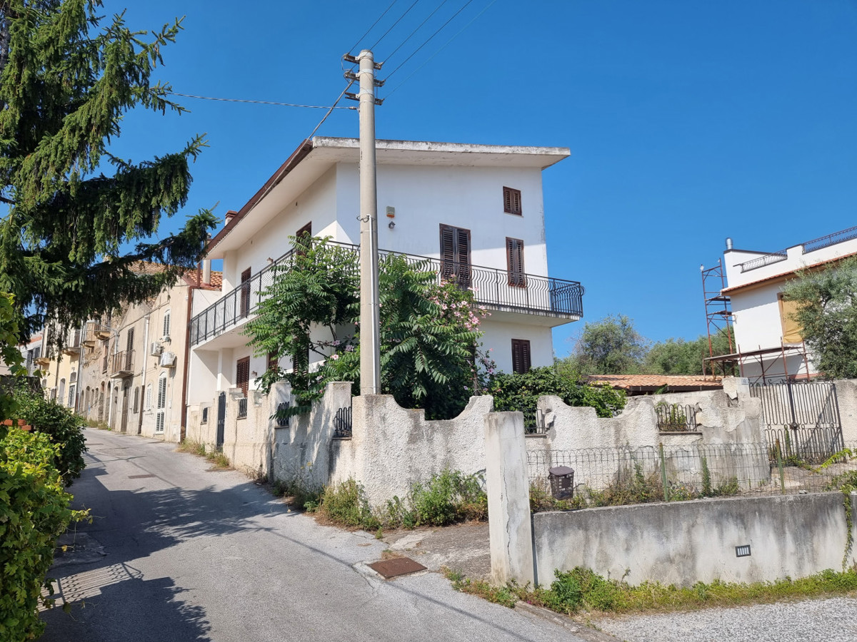 Villa con giardino a Milazzo
