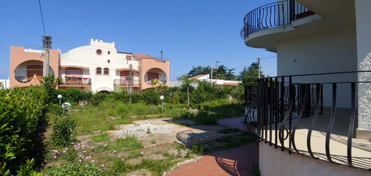 Casa indipendente con giardino a Milazzo