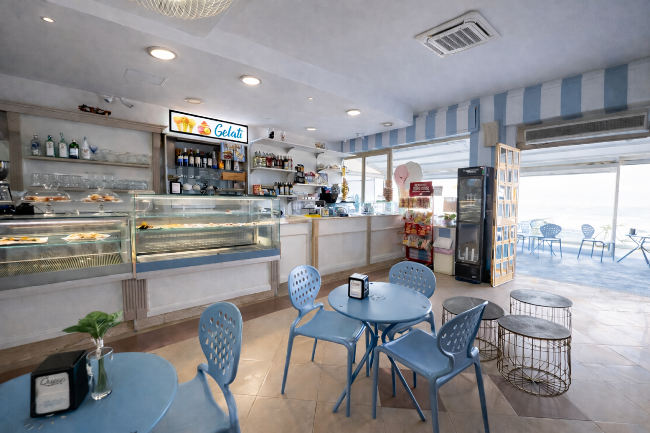 Negozio vista mare a Milazzo