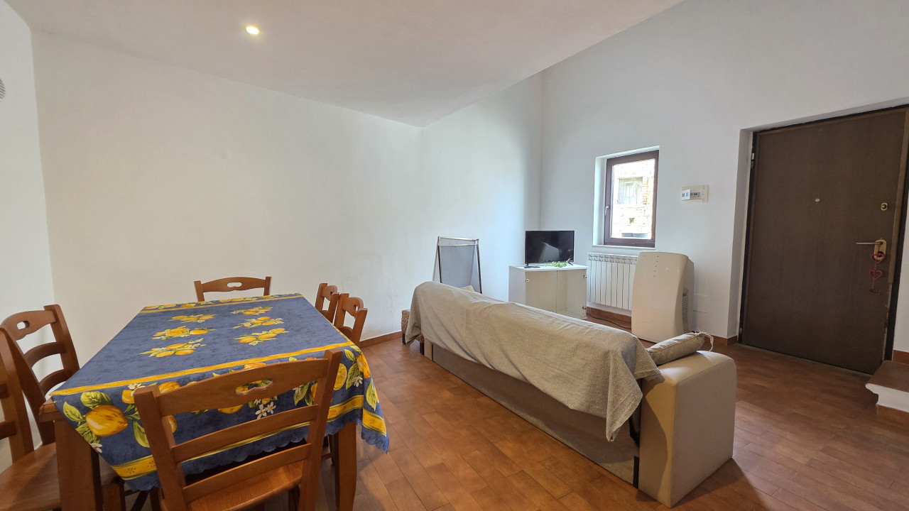 Casa indipendente ristrutturata a Basic�