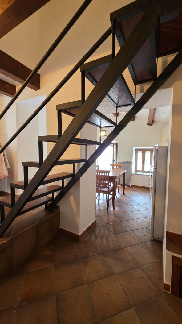 Casa indipendente ristrutturata a Basic�