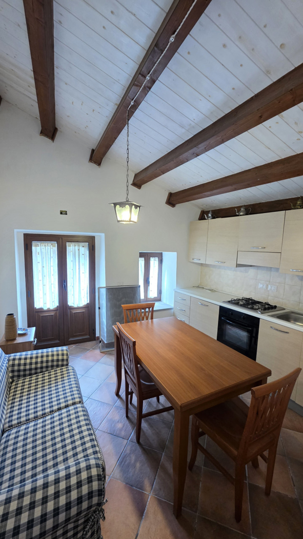 Casa indipendente ristrutturata a Basic�