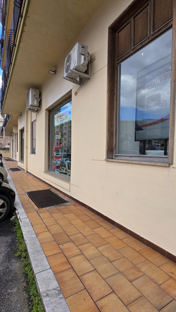 Negozio ristrutturato a Milazzo