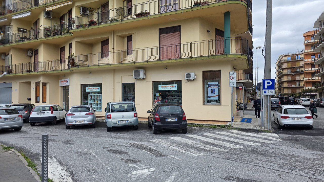 Negozio ristrutturato a Milazzo