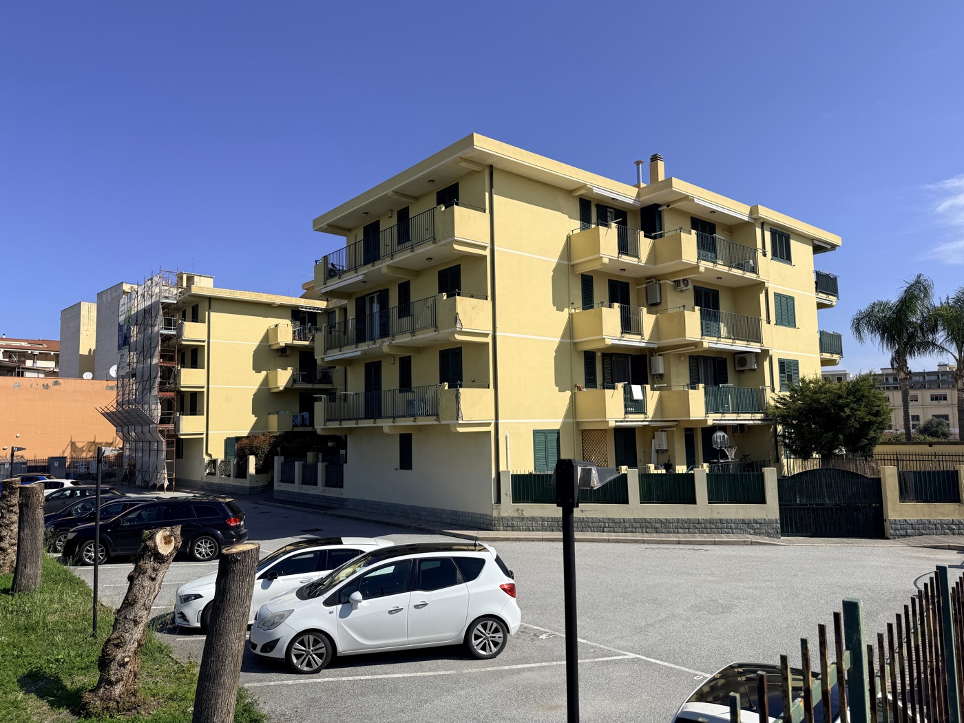 Trilocale con box a Milazzo