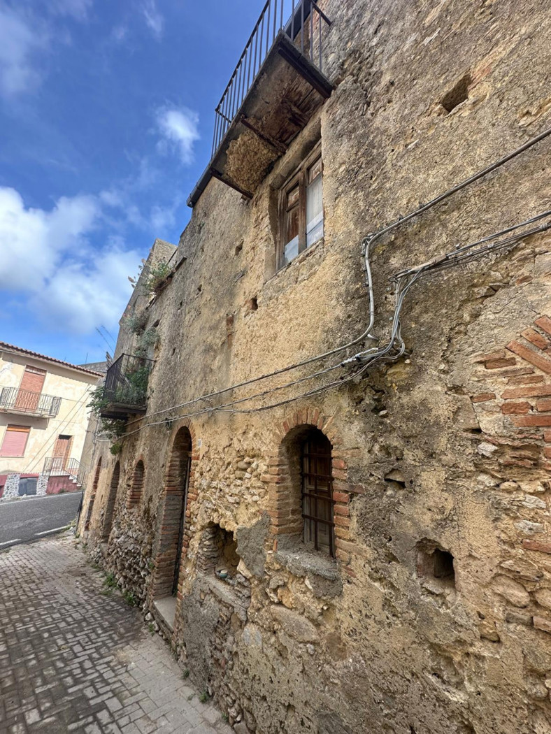 Rustico con giardino a Castroreale