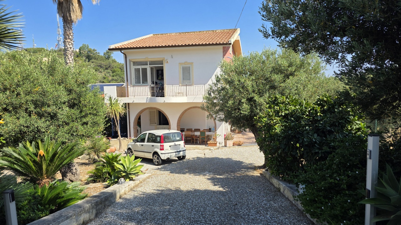 Villa con giardino a Milazzo