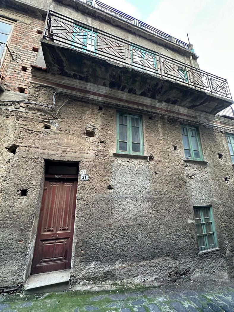 Casa indipendente con giardino a Santa Lucia del Mela