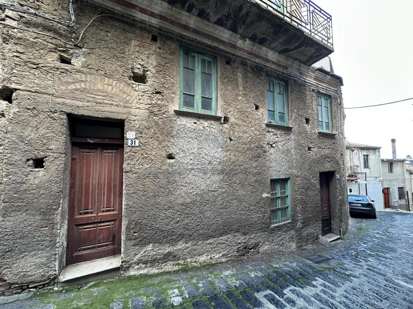 Casa indipendente con giardino a Santa Lucia del Mela