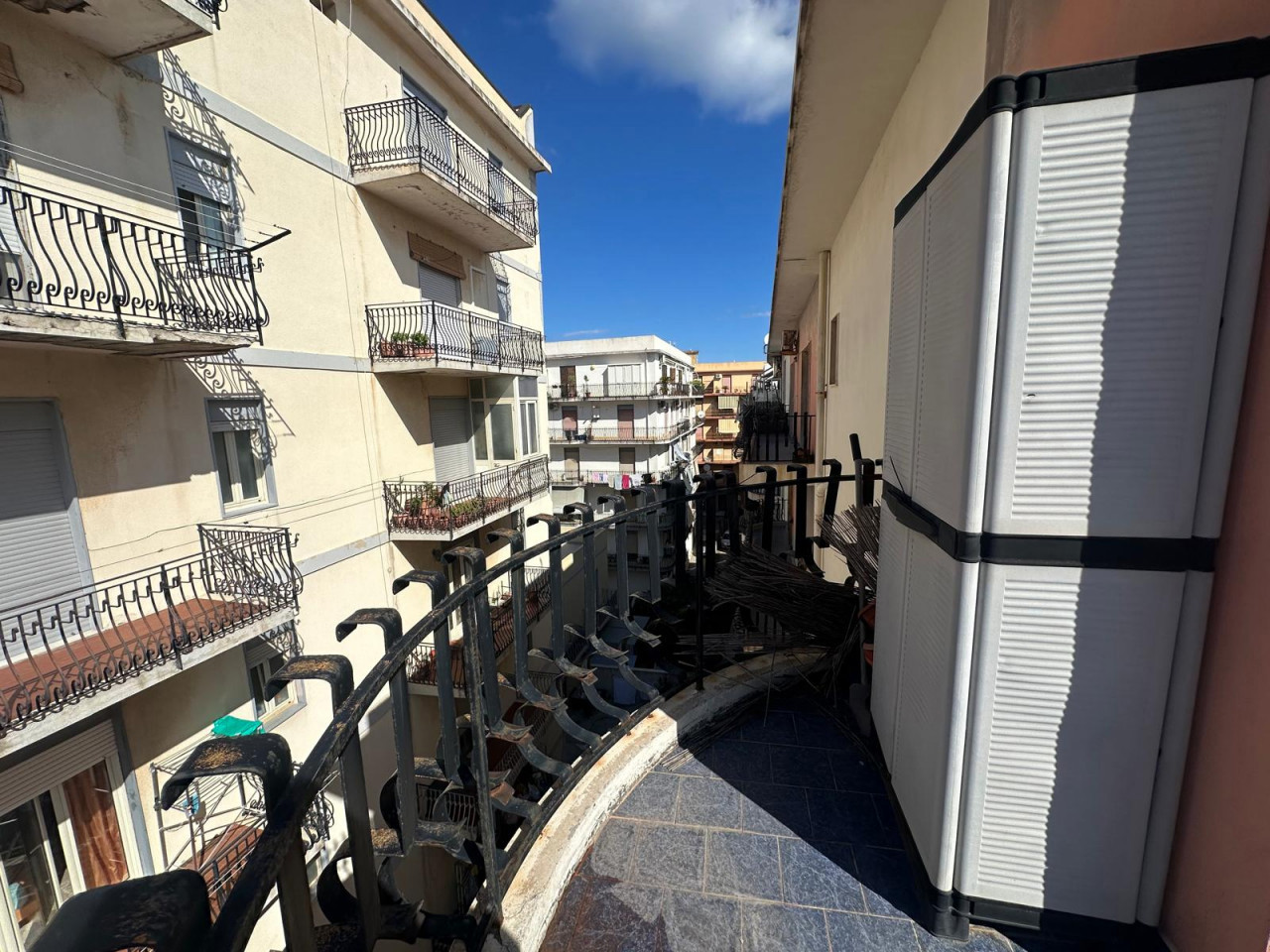Quadrilocale arredato in affitto a Milazzo