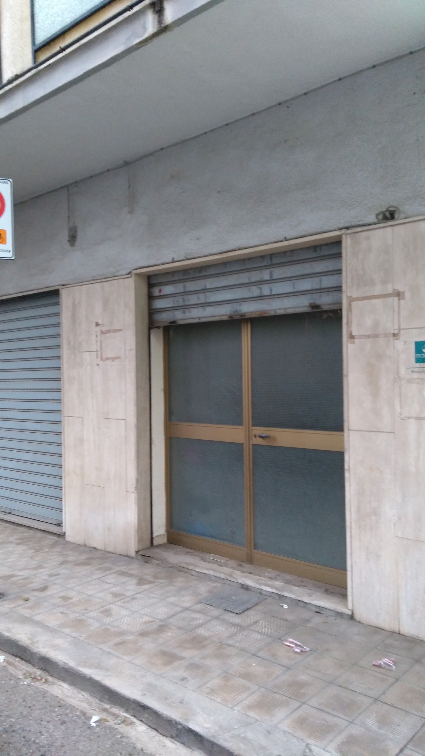 Magazzino in vendita in via polistena 24-40, Reggio Calabria