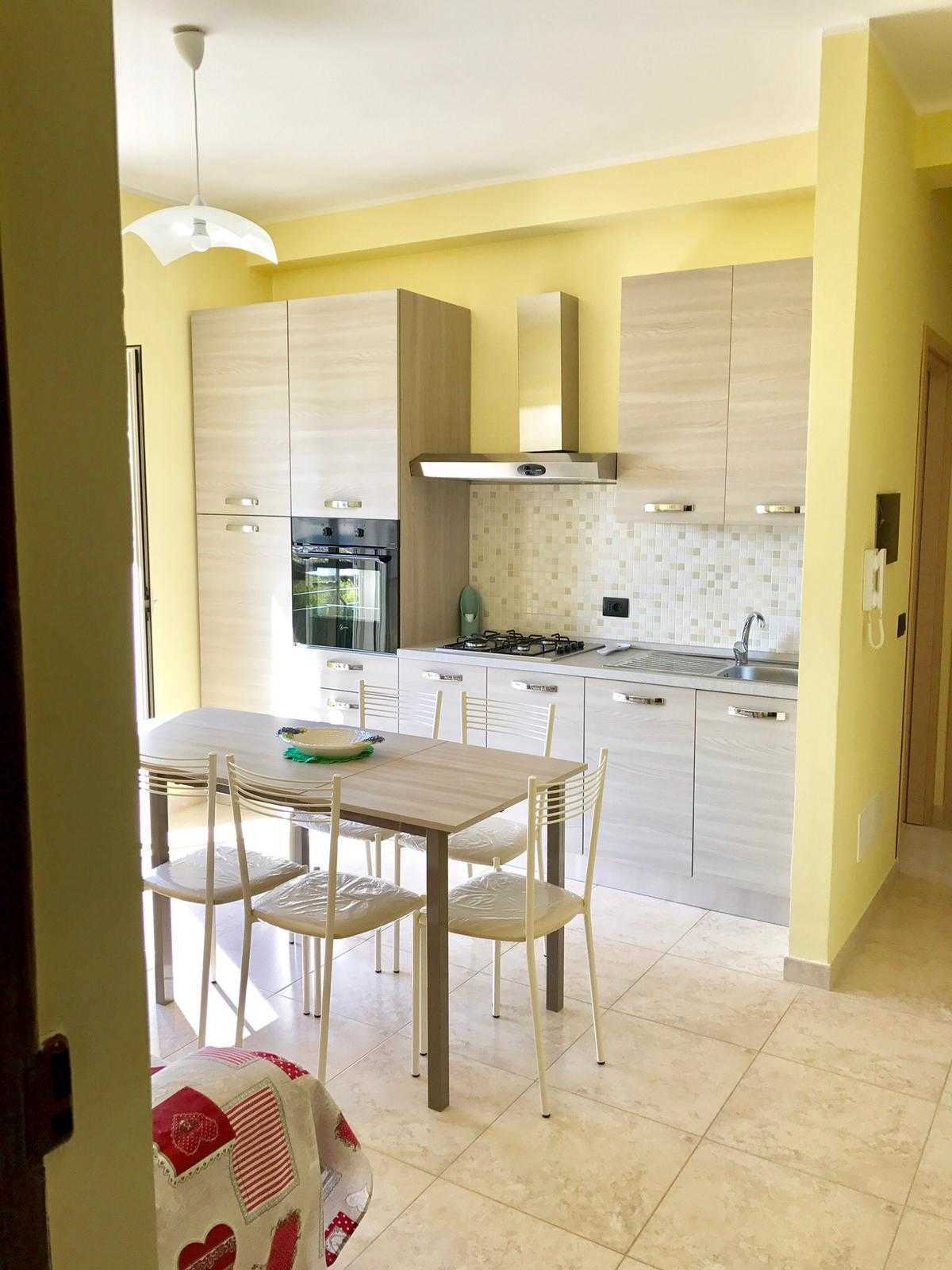 Trilocale nuovo in corso umberto i, Bova Marina