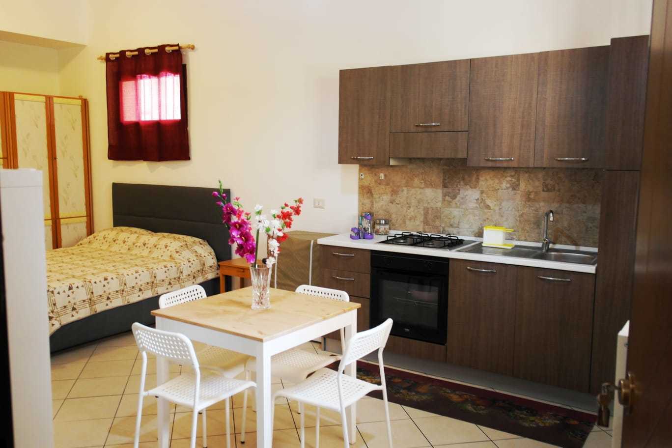 Monolocale in affitto in via sbarre inferiori 128, Reggio Calabria