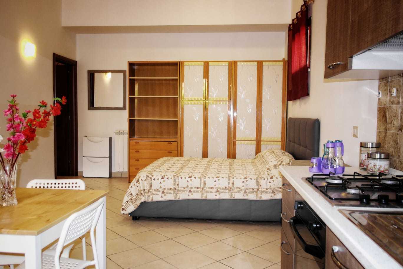 Monolocale in affitto in via sbarre inferiori 128, Reggio Calabria