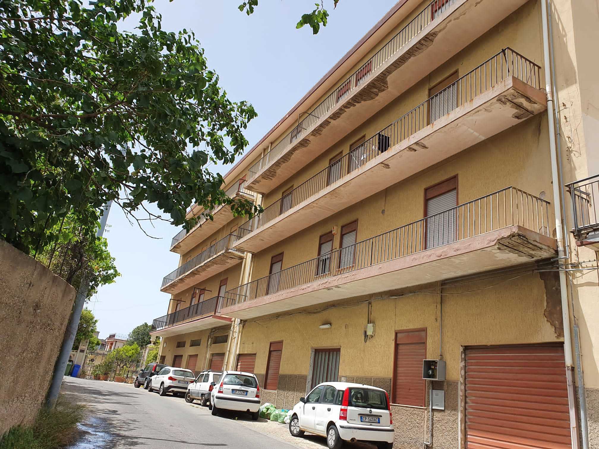 Trilocale in vendita in eremo condera diramazione postorino 16, Reggio Calabria