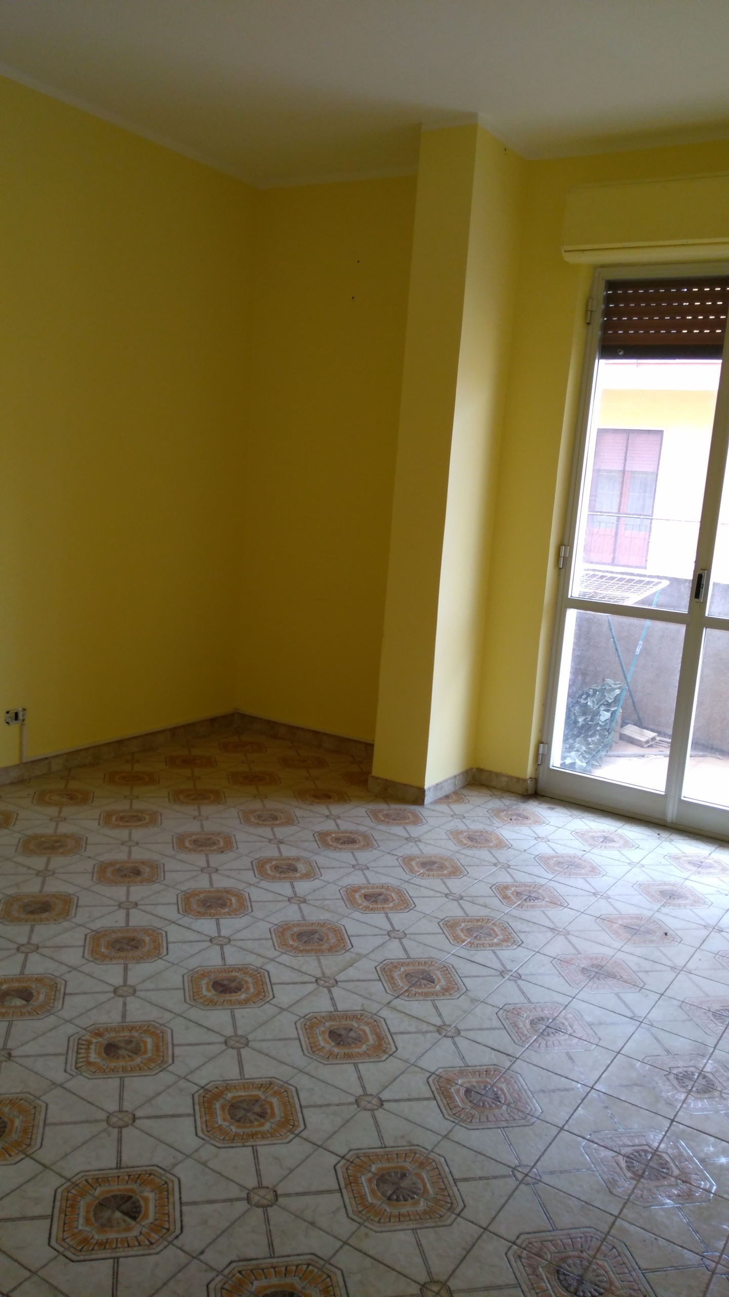 Bilocale da ristrutturare in via del tordo 14, Reggio Calabria