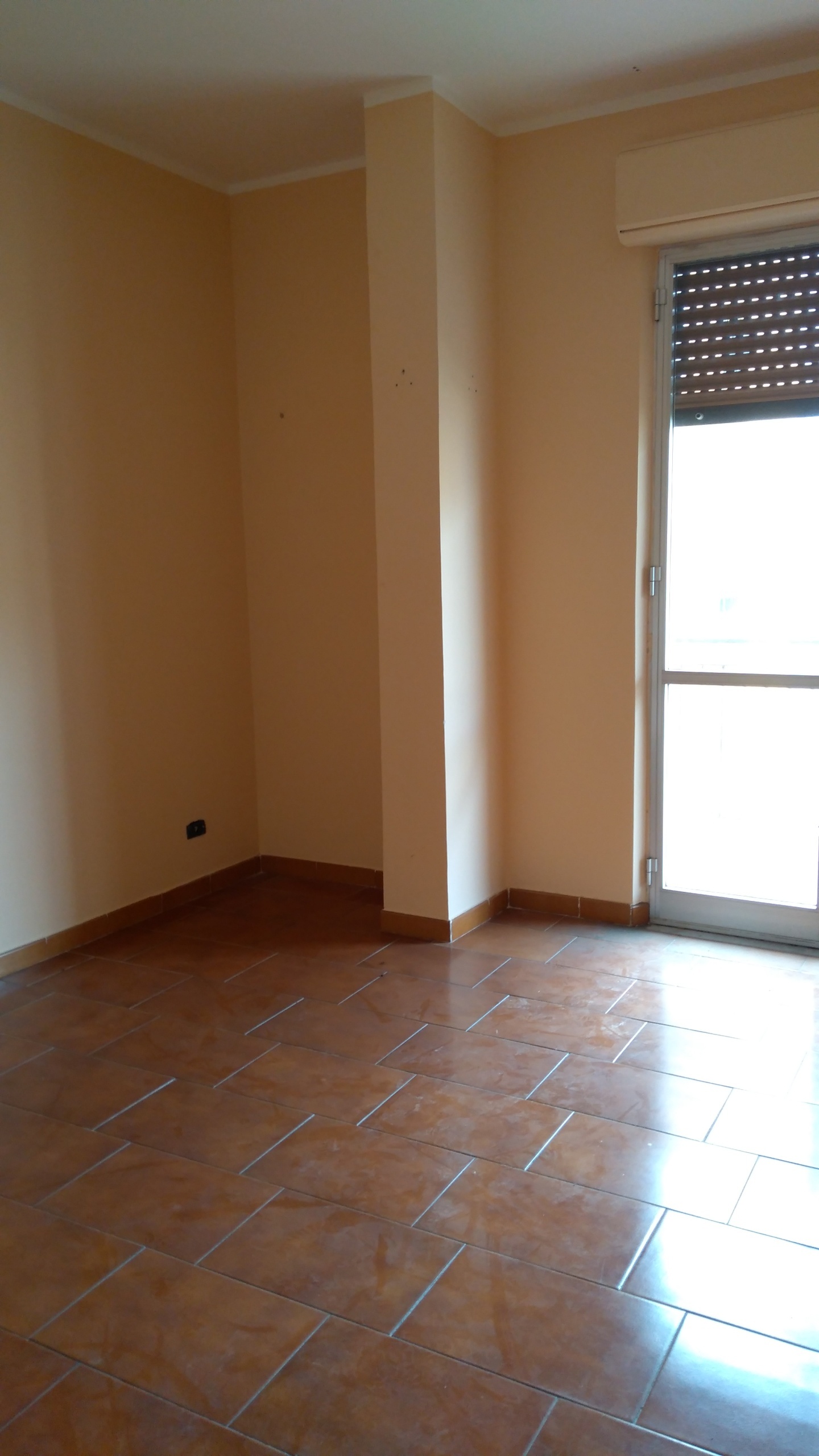 Bilocale da ristrutturare in via del tordo 14, Reggio Calabria