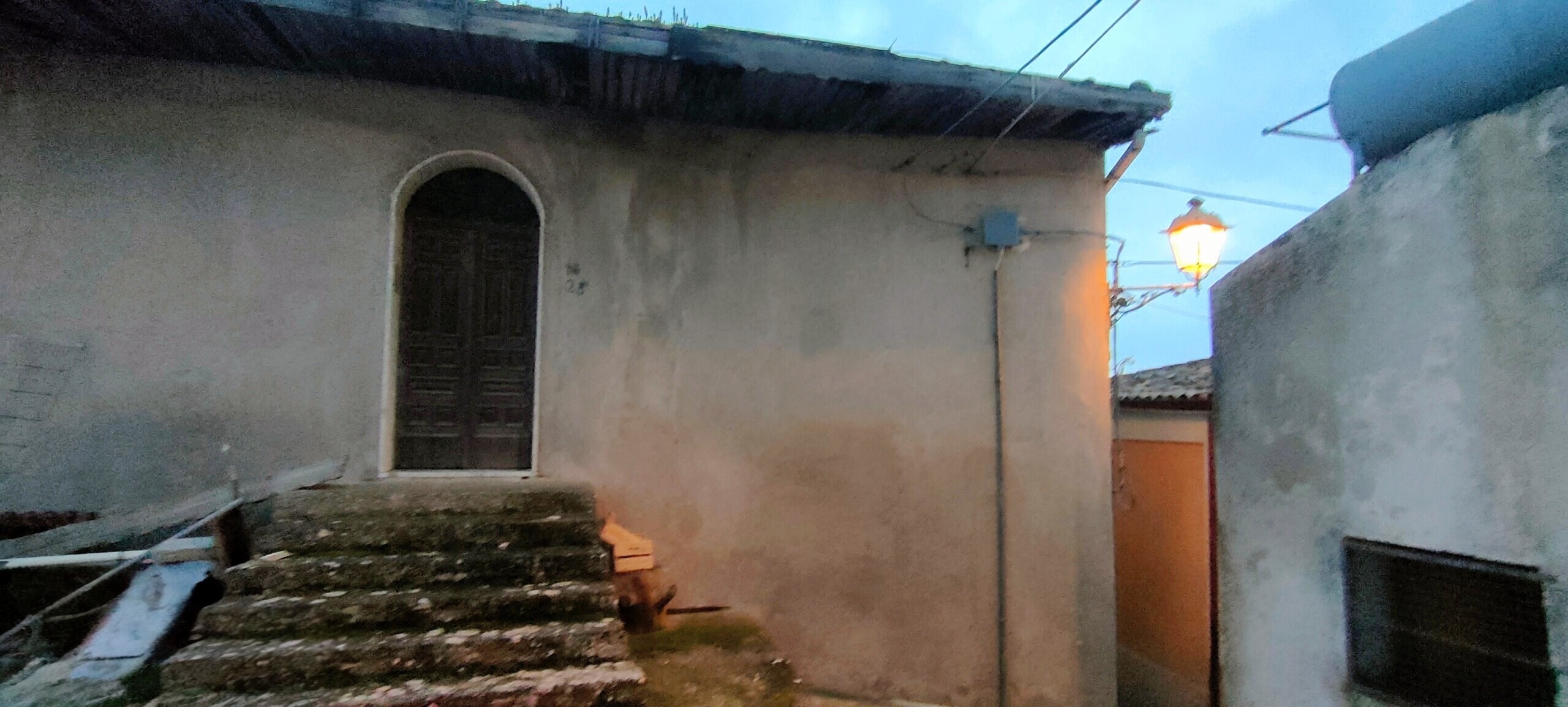 Appartamento da ristrutturare in via castello 35, Bova