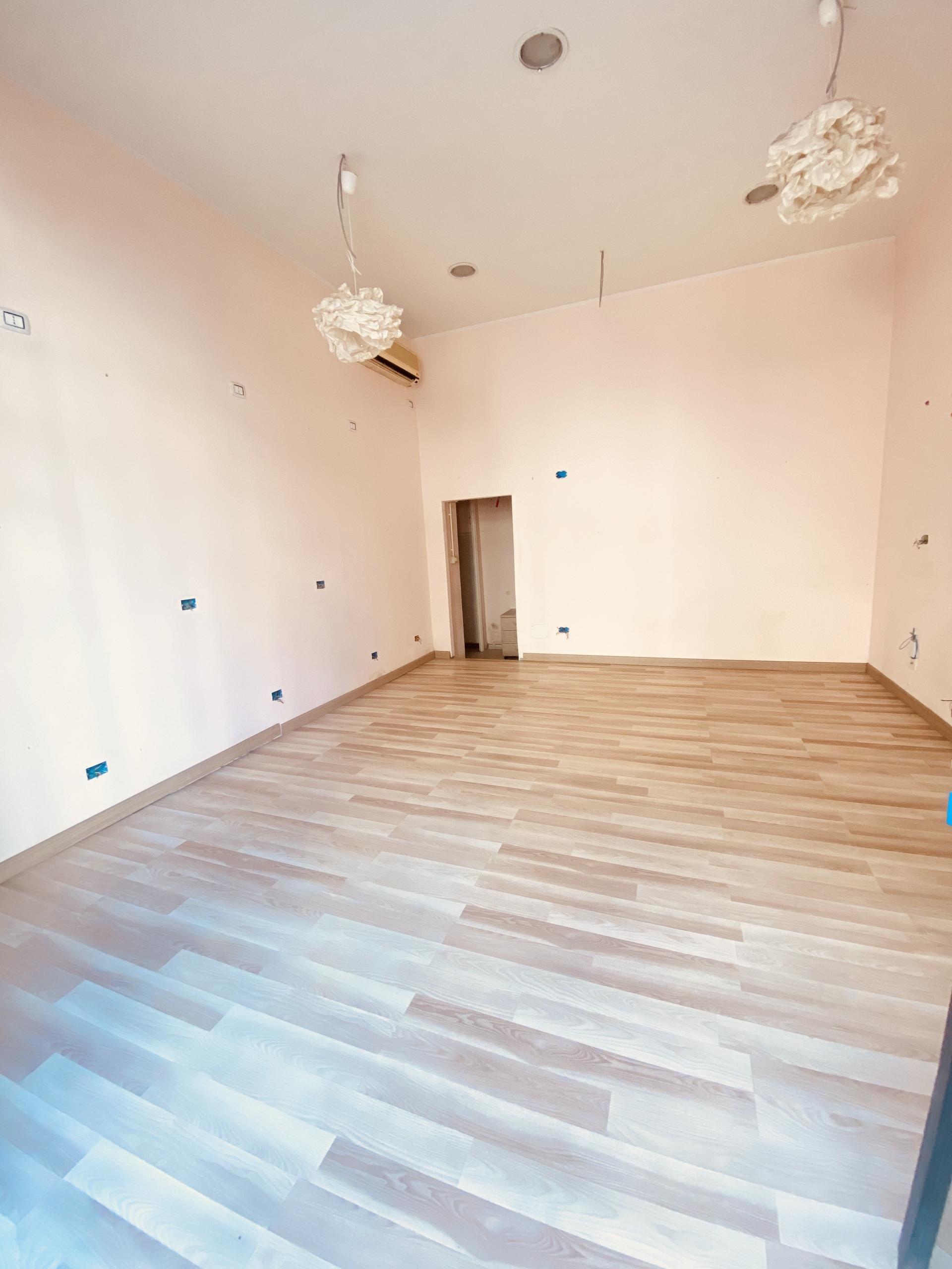 Locale commerciale in affitto in via cuzzocrea 4, Reggio Calabria