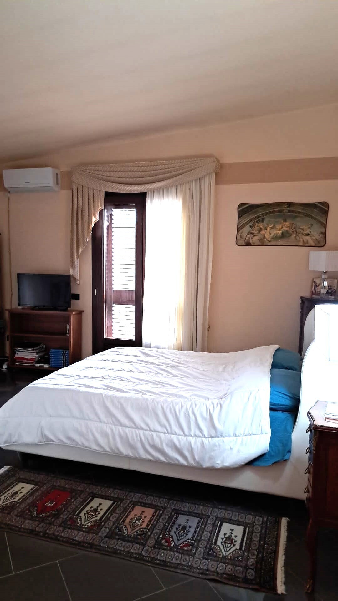 Villa con giardino in viale magna grecia 21, Bova Marina