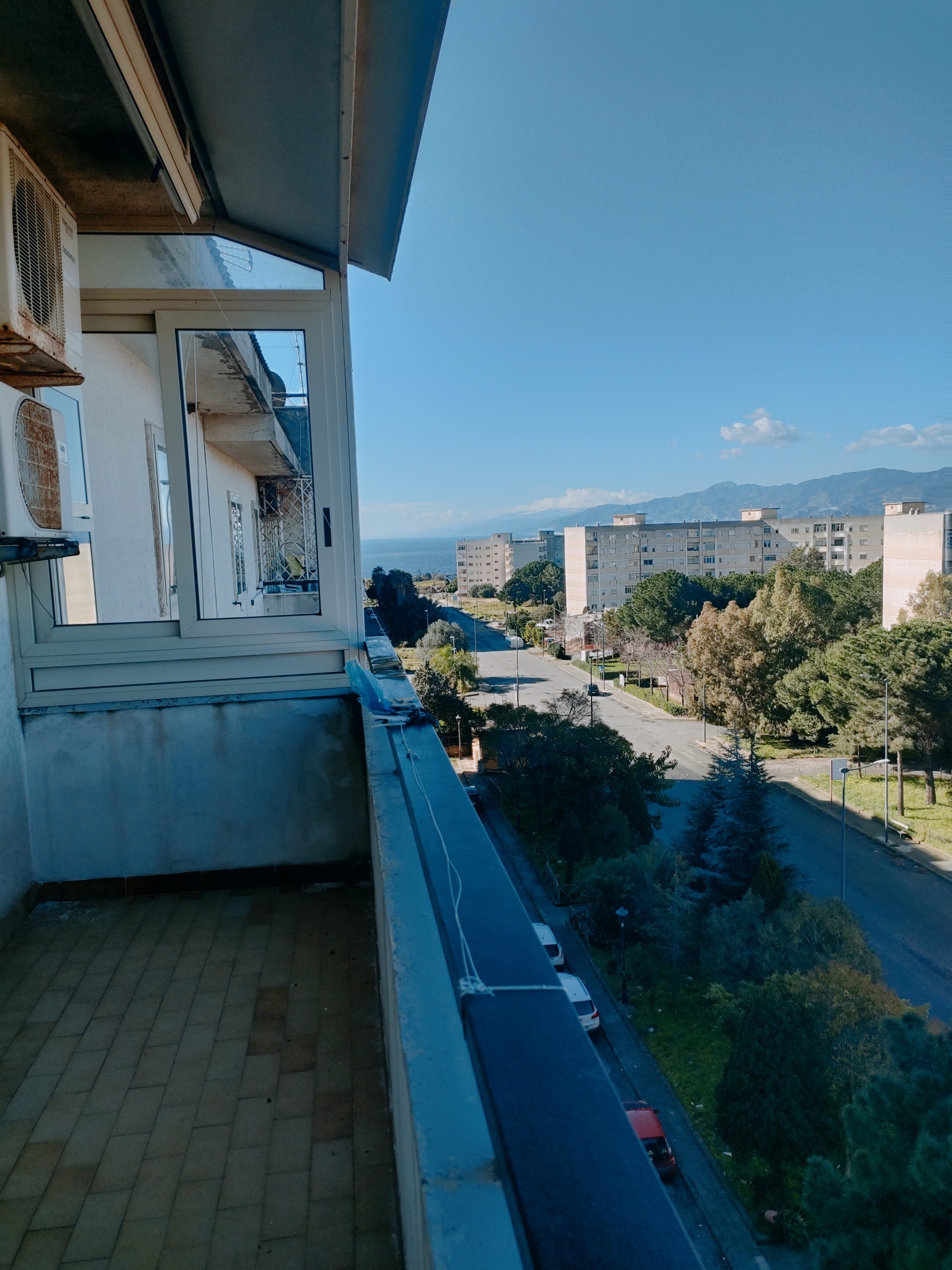 Quadrilocale da ristrutturare in via arghill� sud, Reggio Calabria