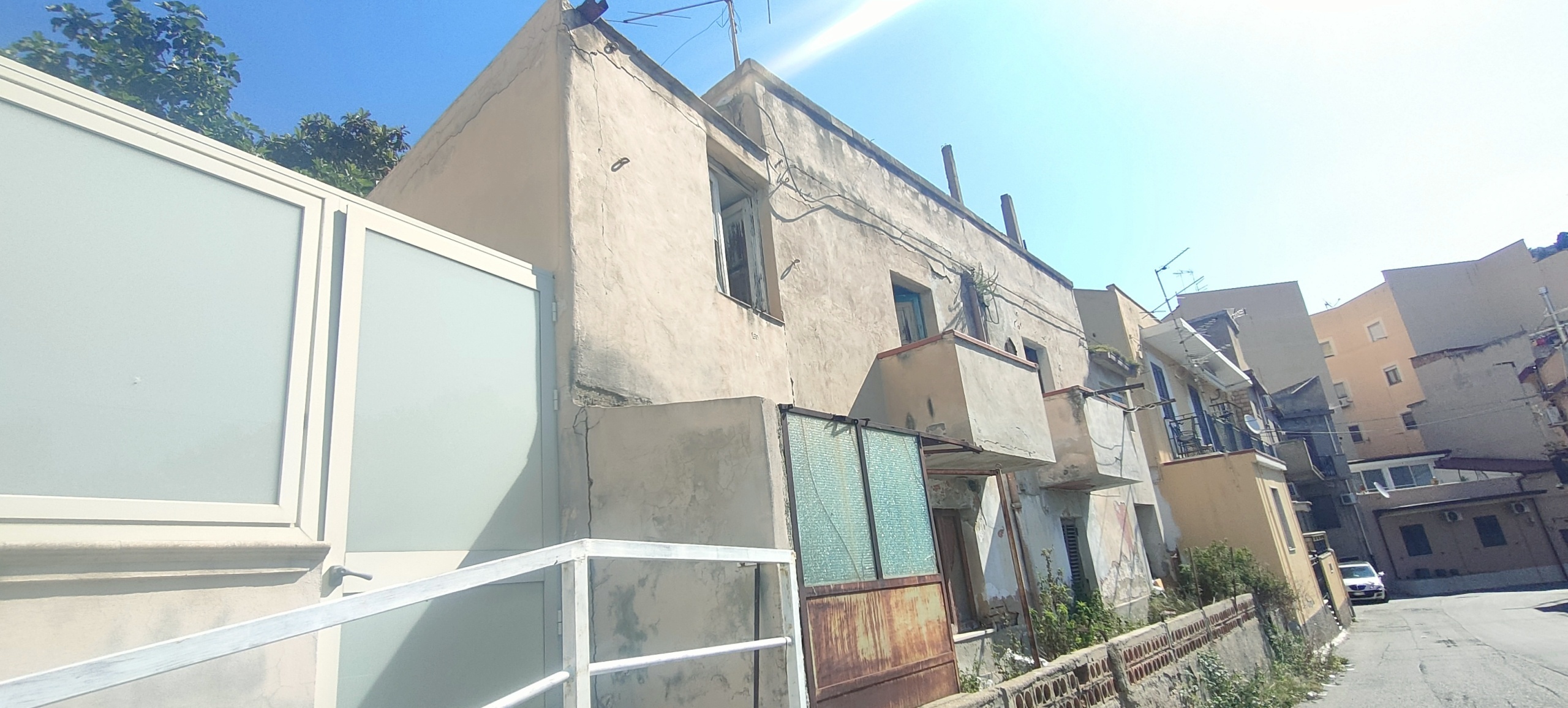 Appartamento da ristrutturare in via eremo botte, Reggio Calabria