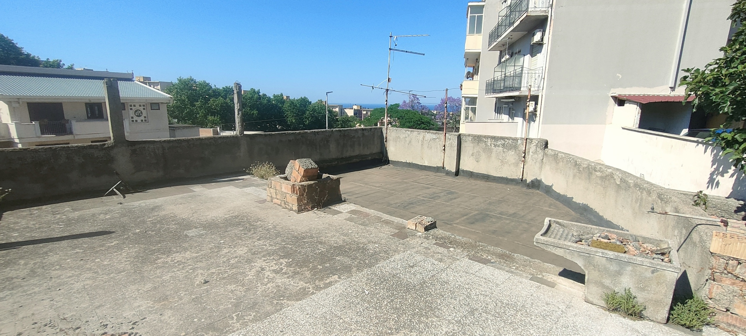 Appartamento da ristrutturare in via eremo botte, Reggio Calabria